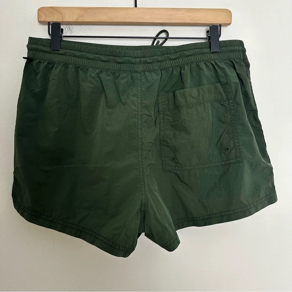 ATHLETA- Expedition Short Tuscan Olive Outdoor Hiking Travel Trail Lightweight - Picture 5 of 9